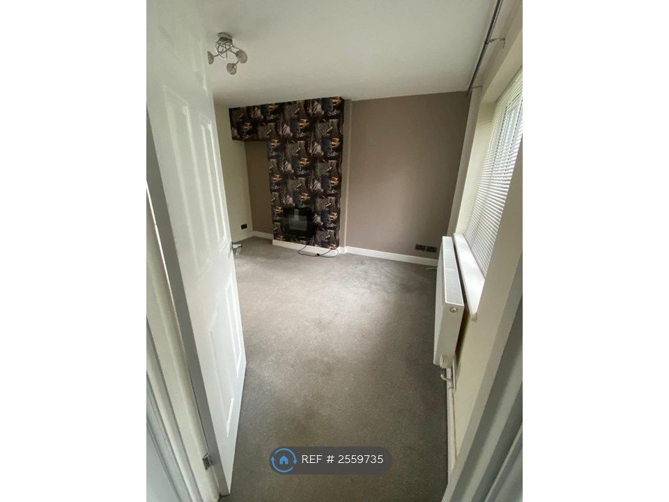 Property photo 2 of 12 Living Room