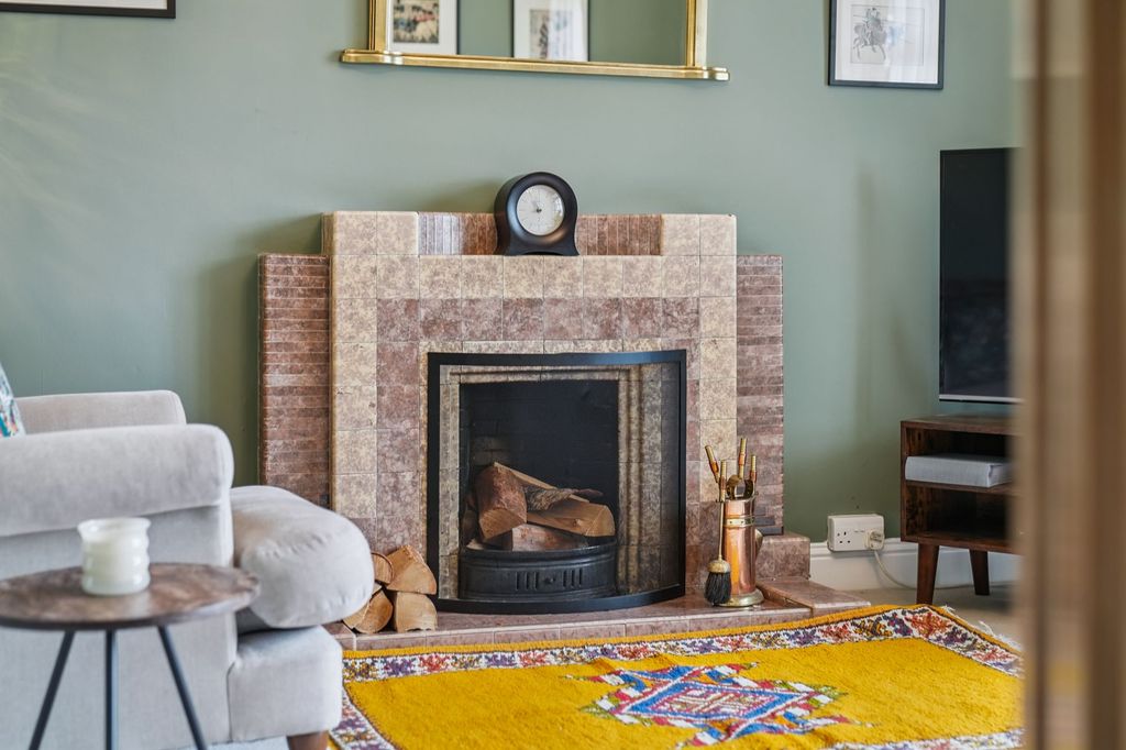 Property photo 3 of 37