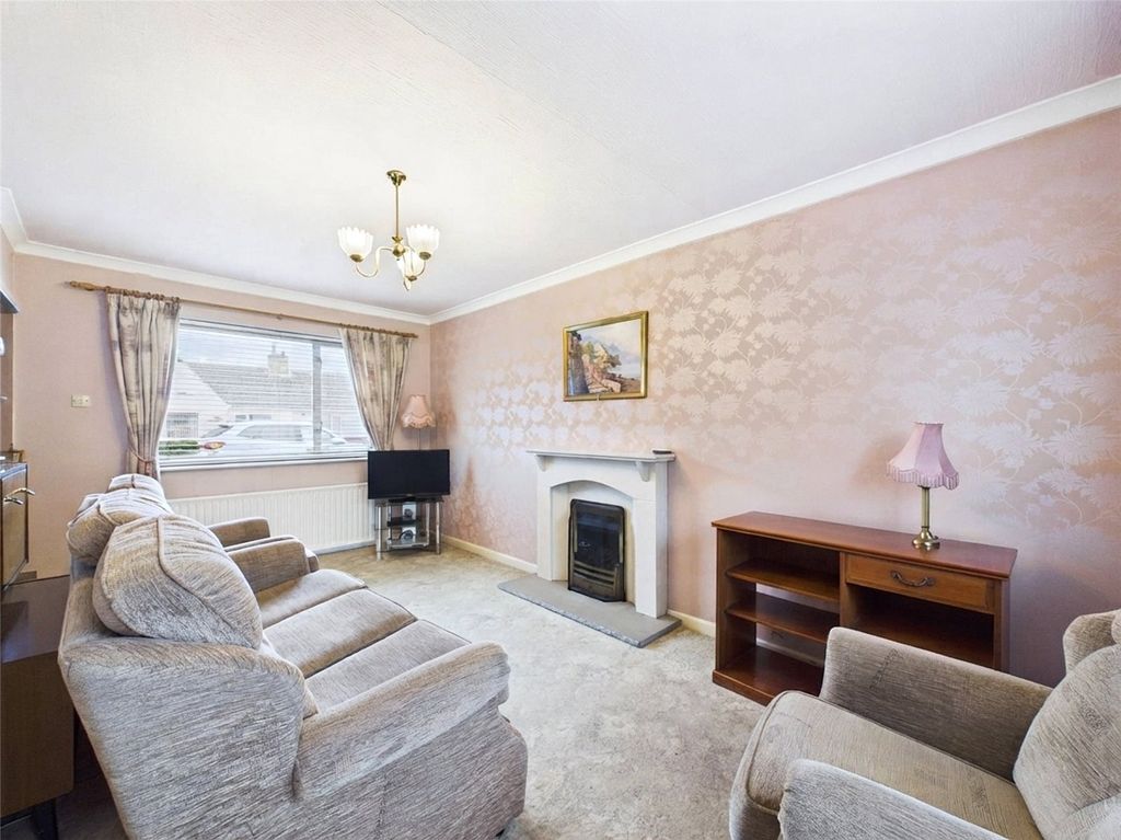 Property photo 2 of 14 Picture No. 12