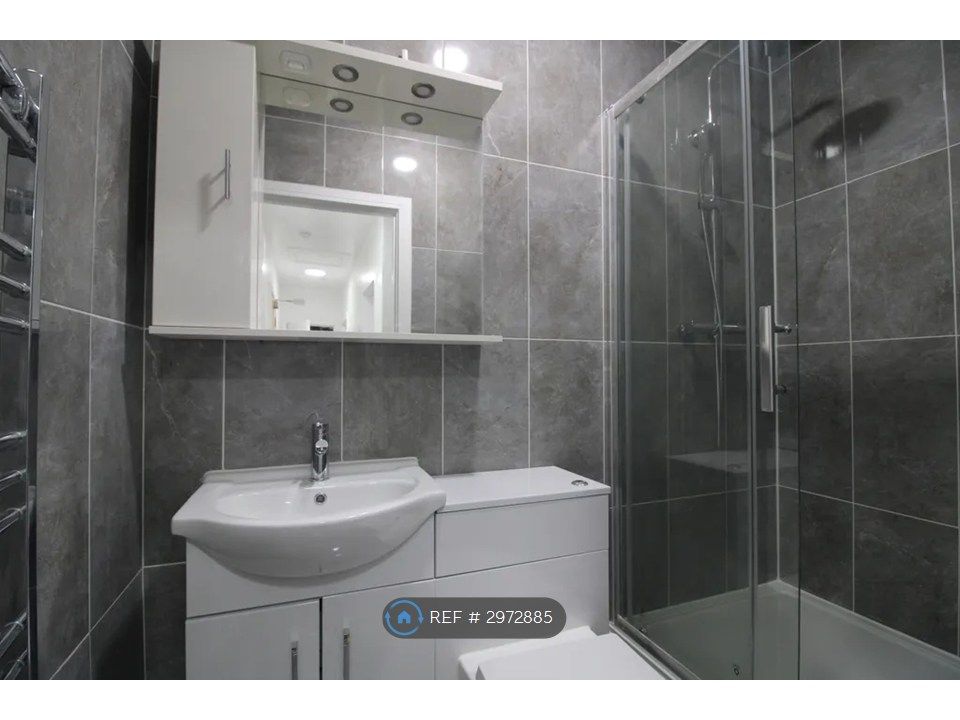 Property photo 3 of 35