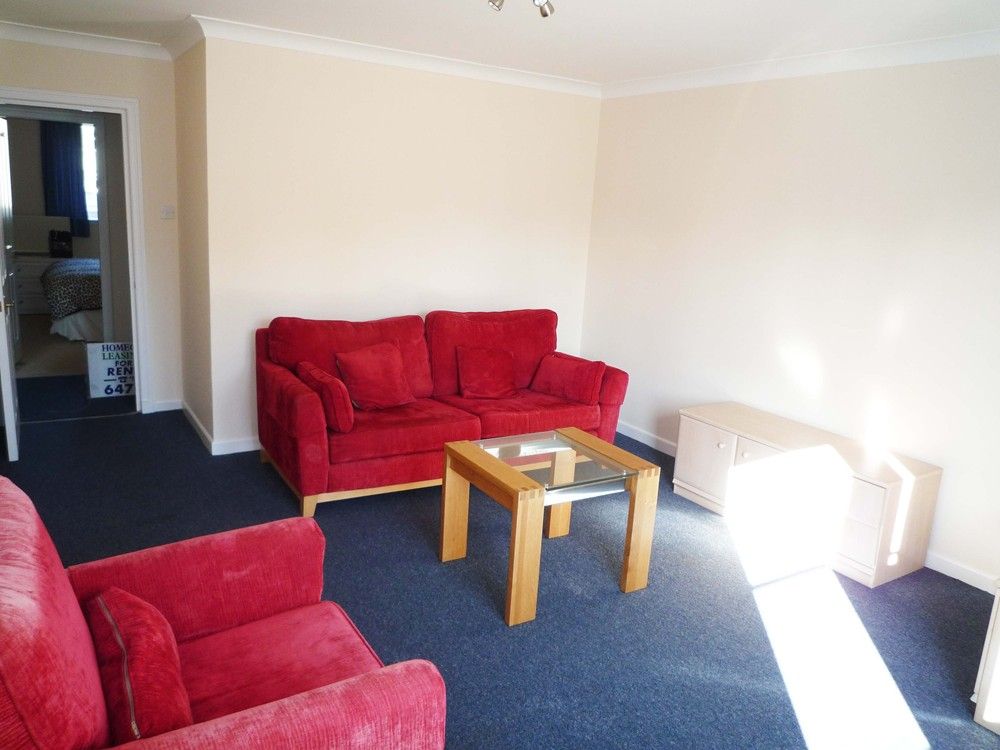 Property photo 2 of 7 Alburygdns14A