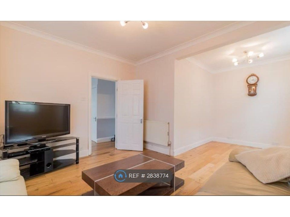 Property photo 3 of 33
