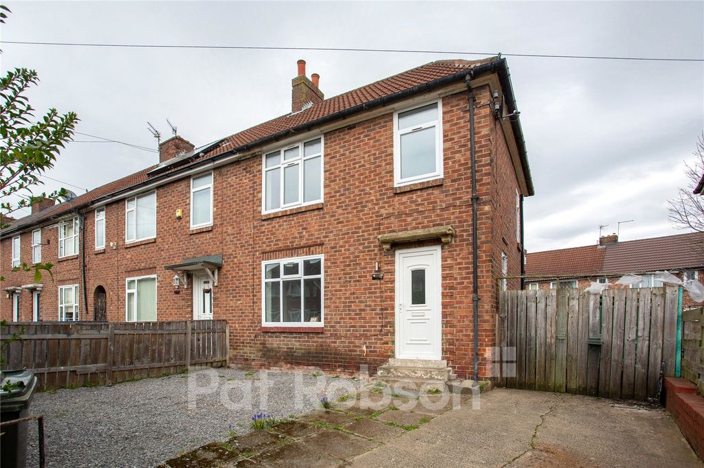 Property photo 3 of 12 Picture 3