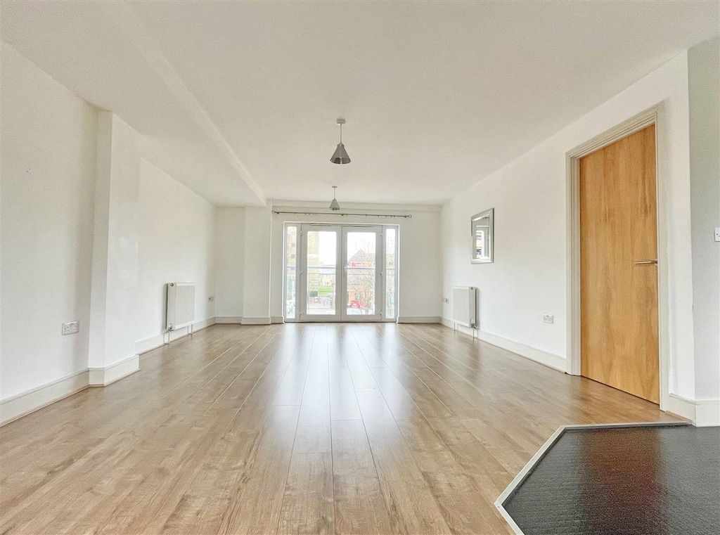 Property photo 2 of 15 Op4.Jpg