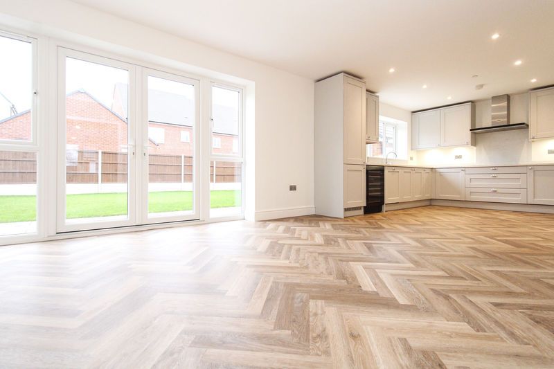 Property photo 3 of 20 Kitchen/Diner 2