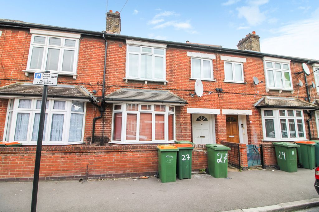 Property photo 1 of 8