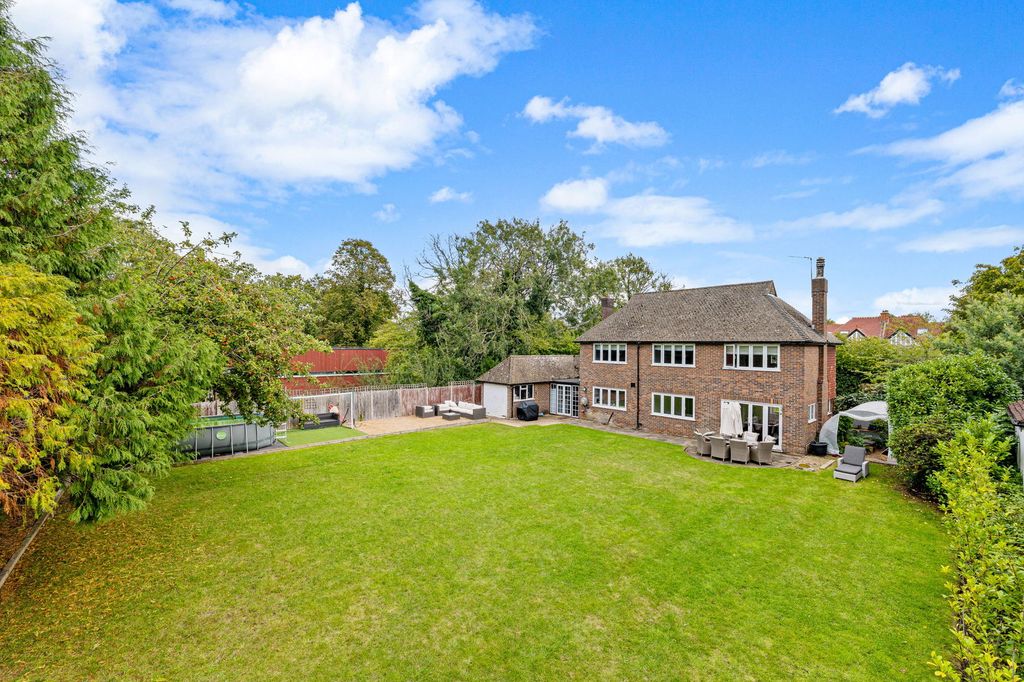 Property photo 1 of 27