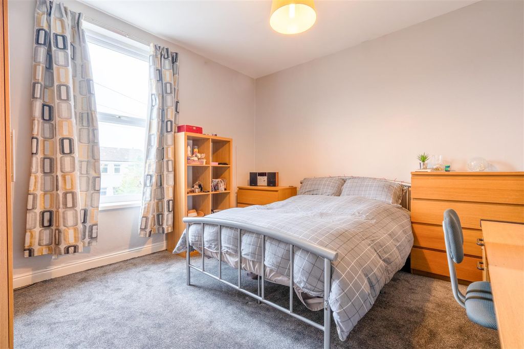 Property photo 3 of 6 22 Baron Fff.Jpg