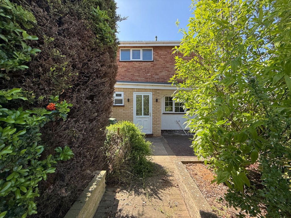 Property photo 2 of 25