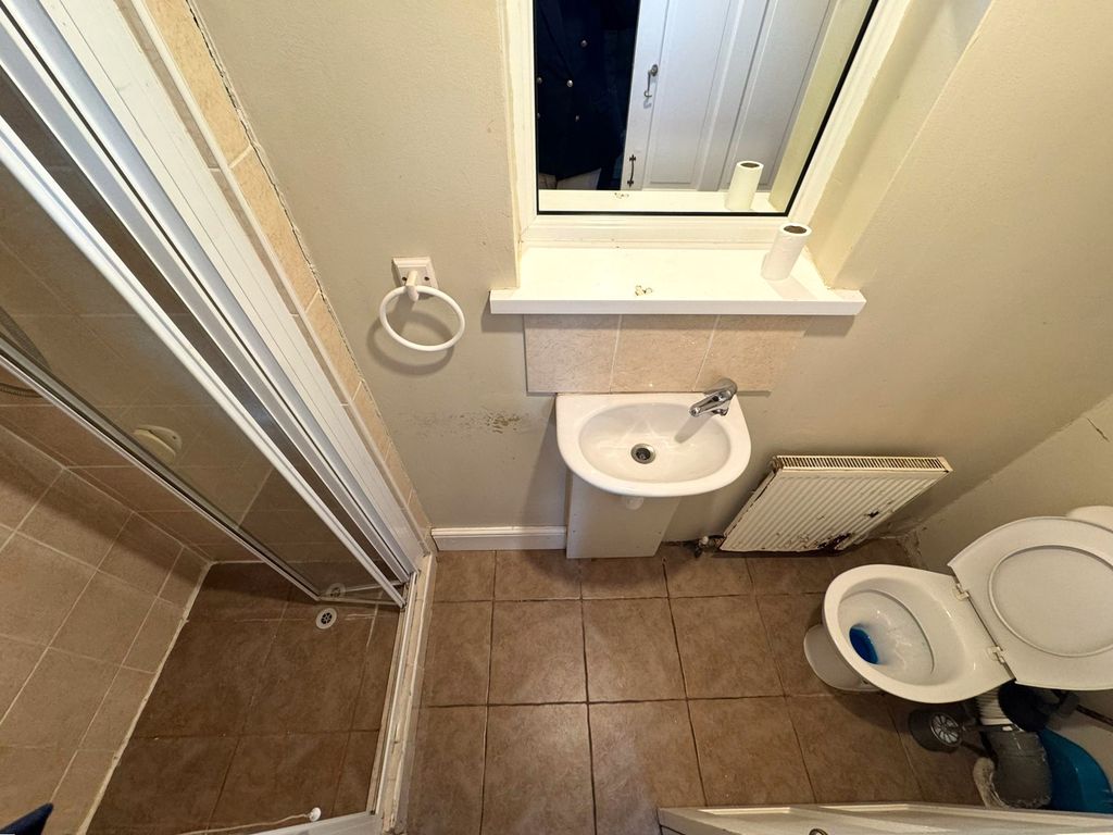 Property photo 3 of 3