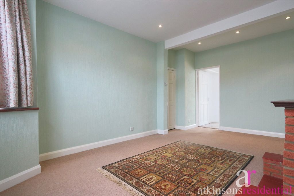 Property photo 2 of 17 Picture No. 18