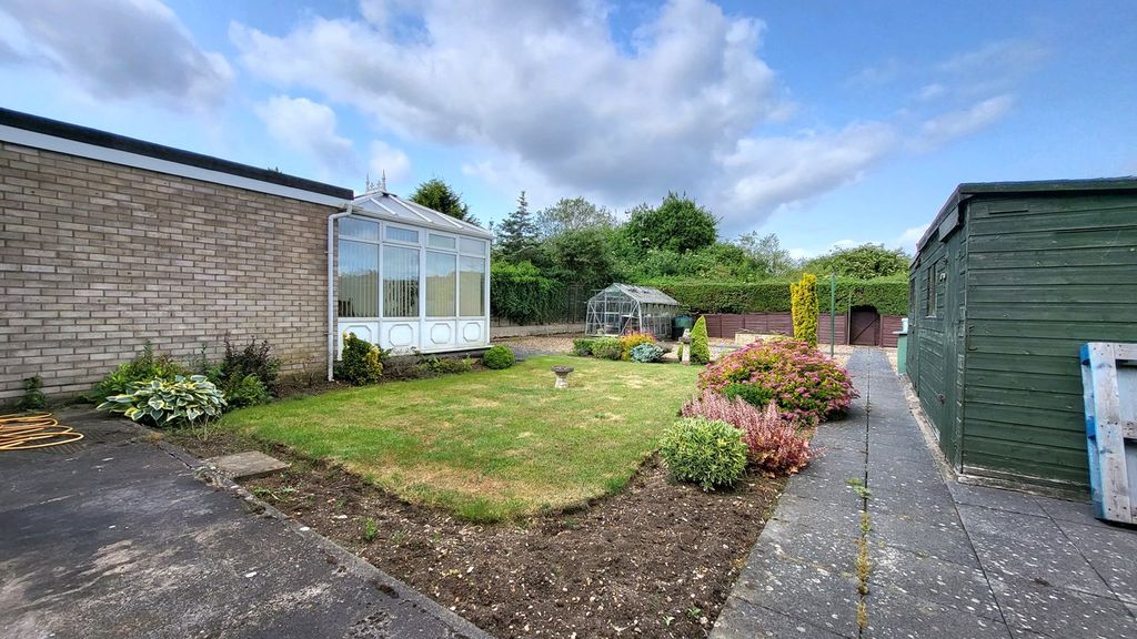 Property photo 3 of 23