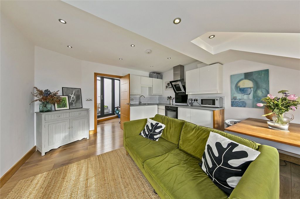 Property photo 1 of 12 Picture No. 04