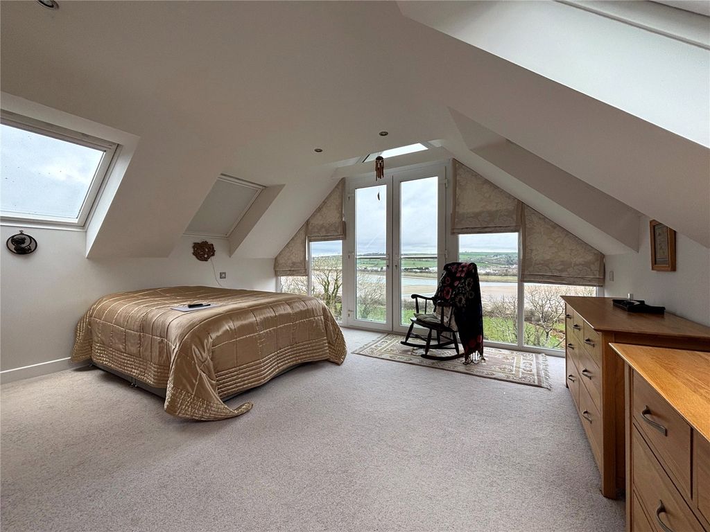 Property photo 3 of 15 Picture No. 27