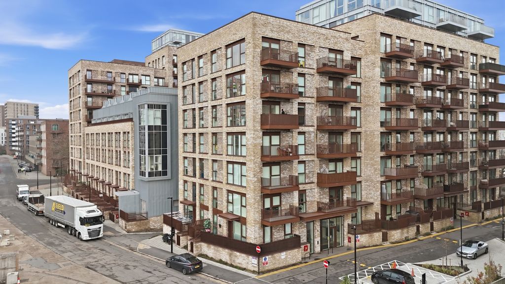 Property photo 1 of 17 4813030