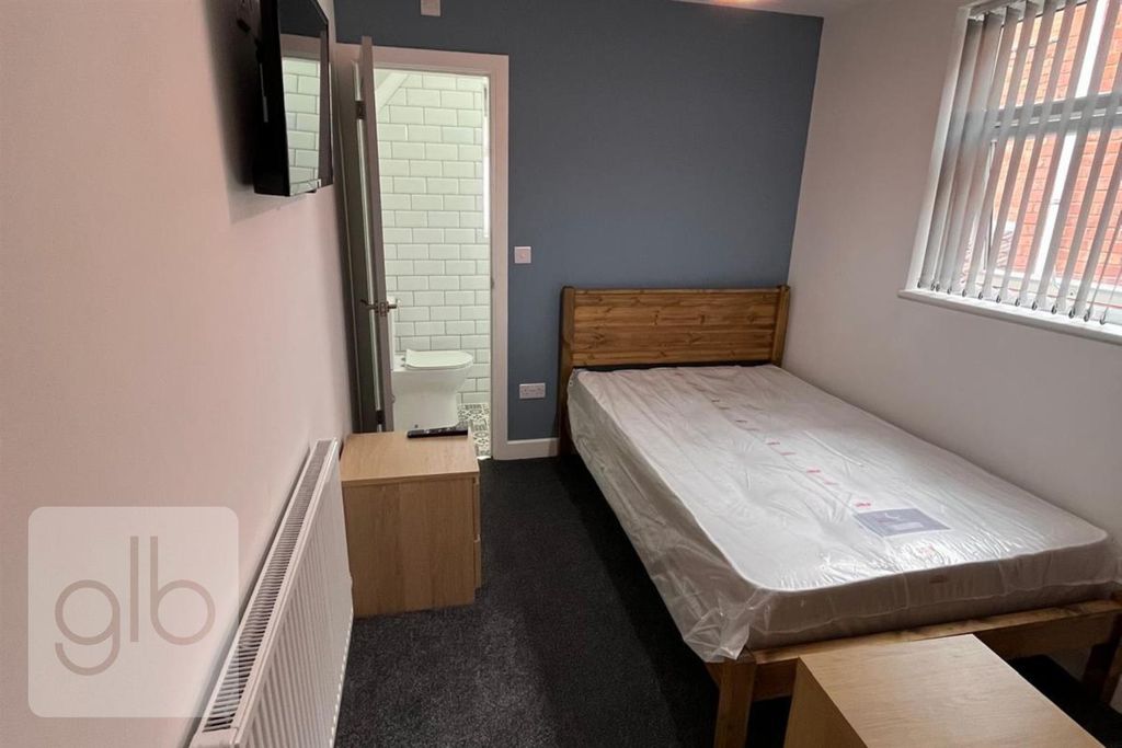 Property photo 1 of 12 Room 4.4.Png