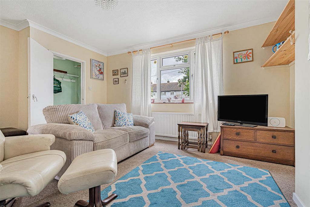 Property photo 2 of 15 15_86432.Jpg