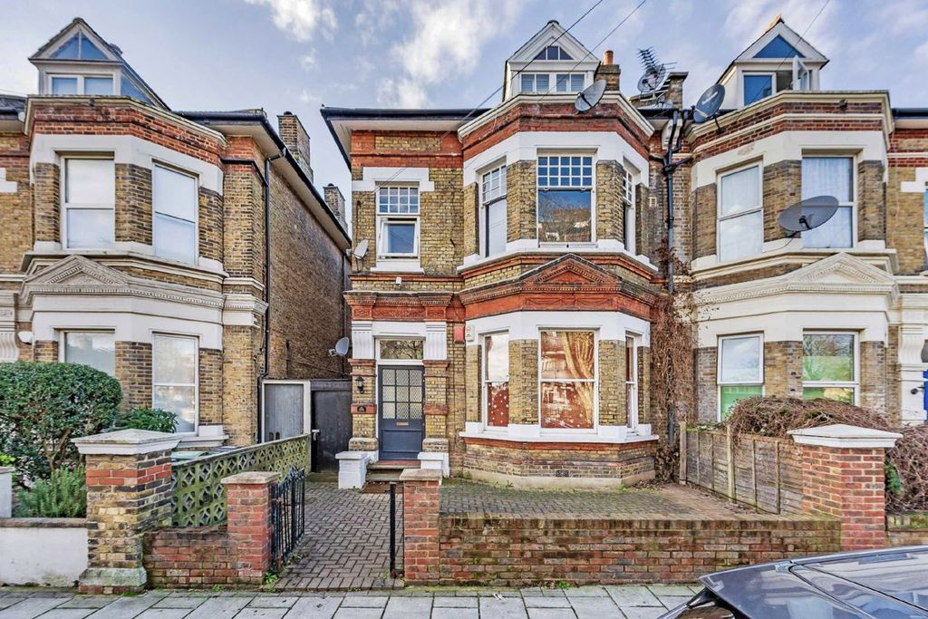 Property photo 1 of 5