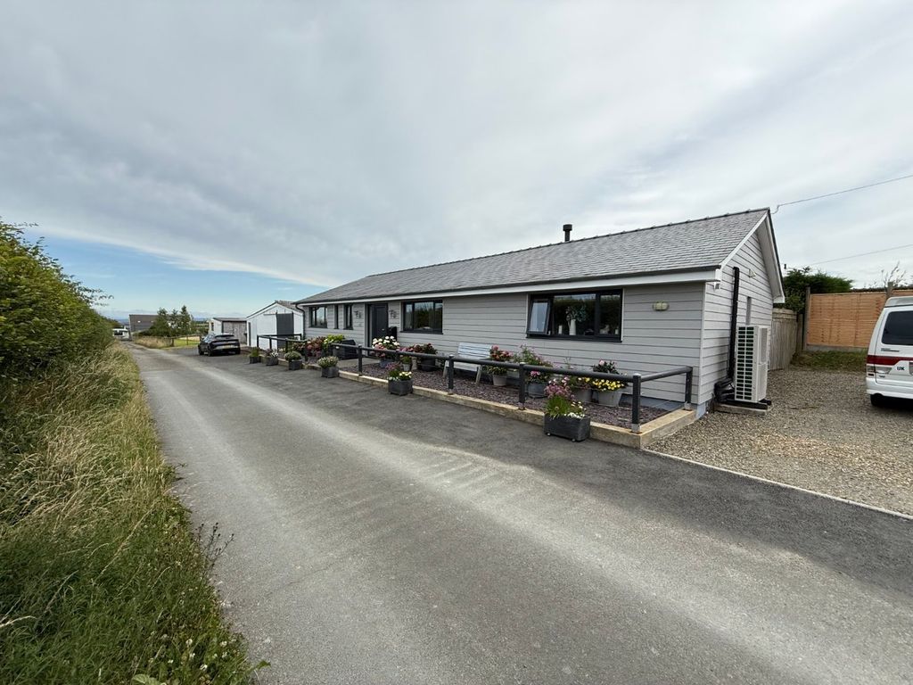 Property photo 1 of 62