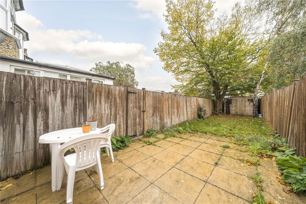 Property photo 2 of 9