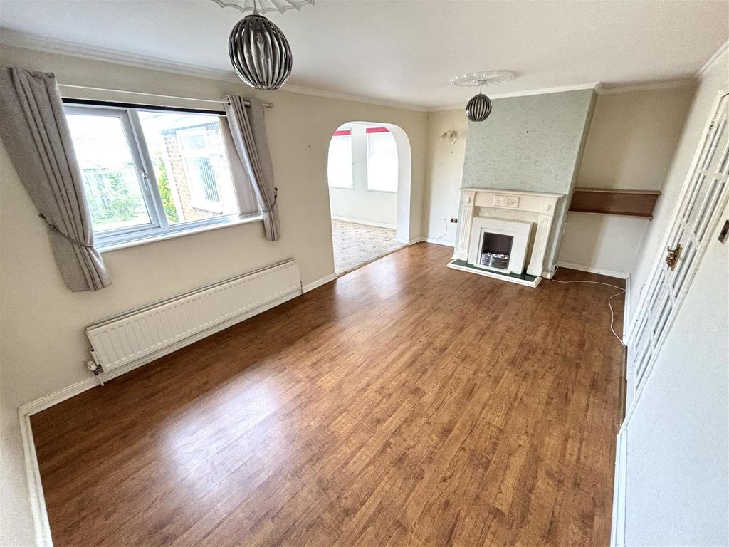 Property photo 2 of 12 Living Room