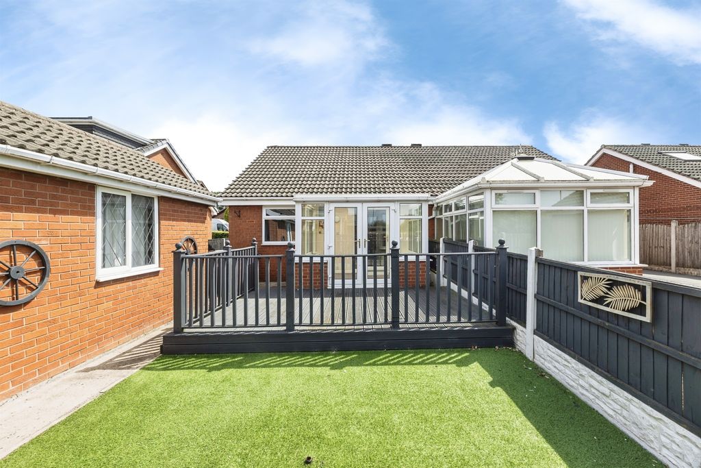 Property photo 2 of 16