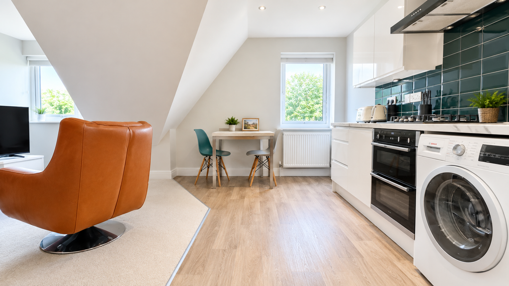 Property photo 3 of 11 C233F0B0-C750-4C74-86Ae-34A776E1Dbac