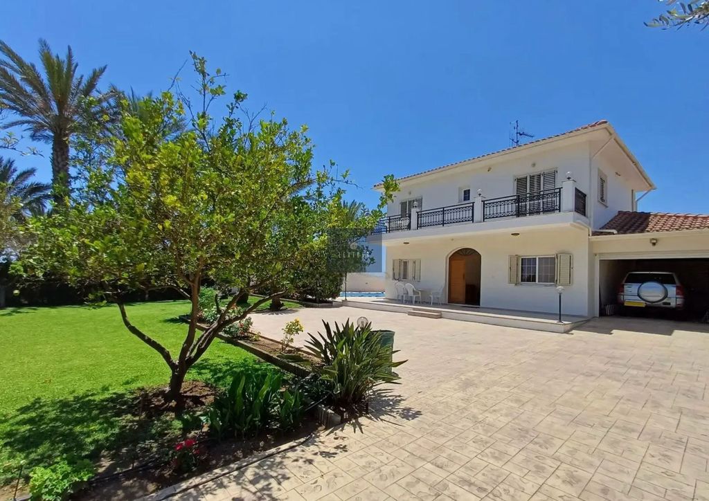 Property photo 2 of 9