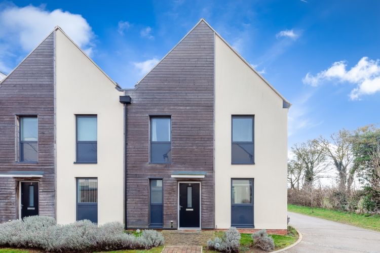 Property photo 1 of 9 216863