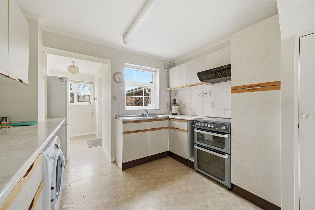 Property photo 3 of 20