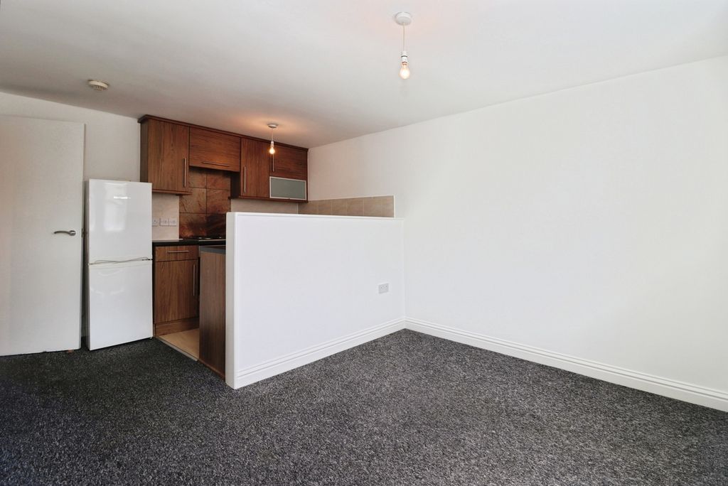 Property photo 3 of 10 Pbox-Img.Jpg
