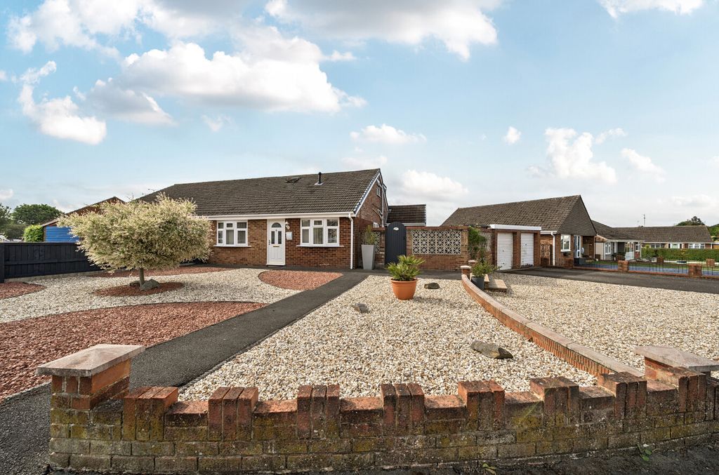 Property photo 1 of 24 1298576-5-6838A57...