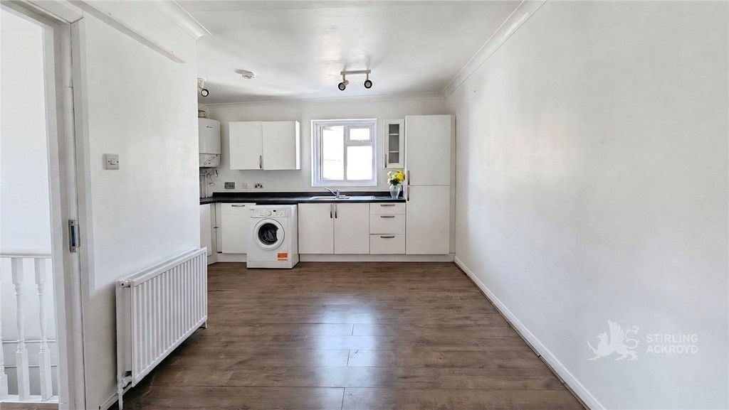 Property photo 2 of 12 Reception/Kitchen