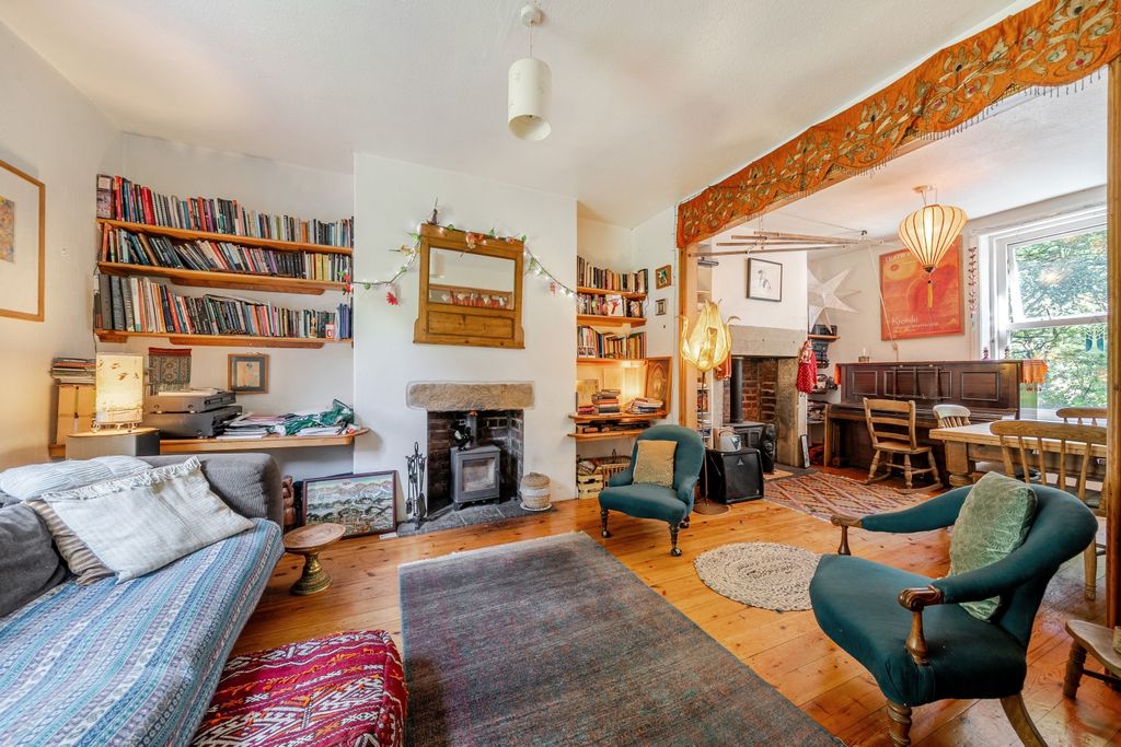 Property photo 2 of 15 1525860-14-1A0F20B556957