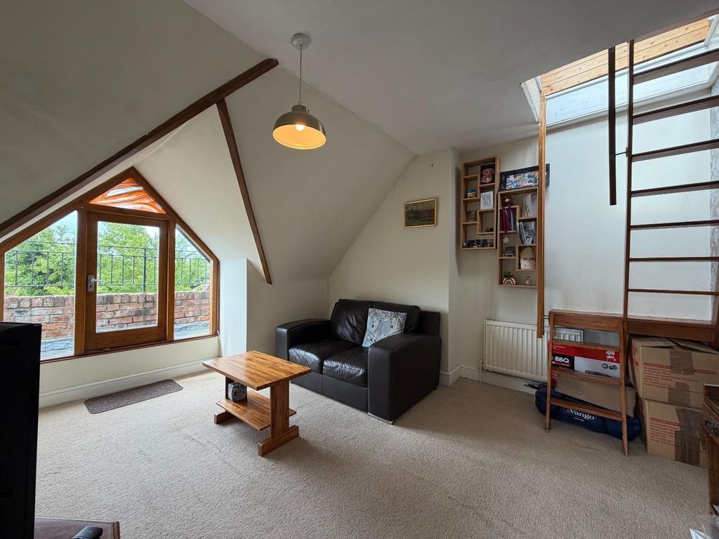 Property photo 3 of 13 Sitting Room