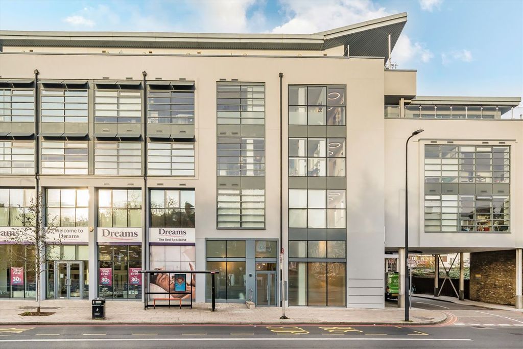 Property photo 1 of 10