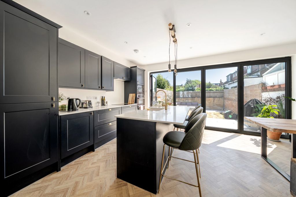 Property photo 3 of 13 1500041-2-6A75d8B...