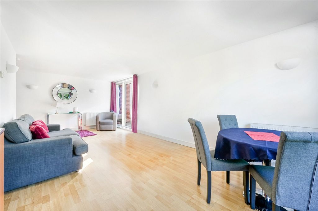 Property photo 2 of 13 Picture No. 18