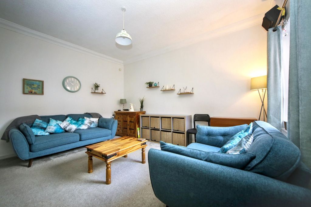Property photo 3 of 22