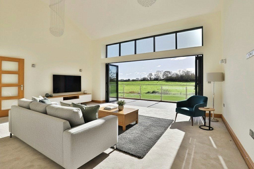 Property photo 3 of 19 Picture No. 23