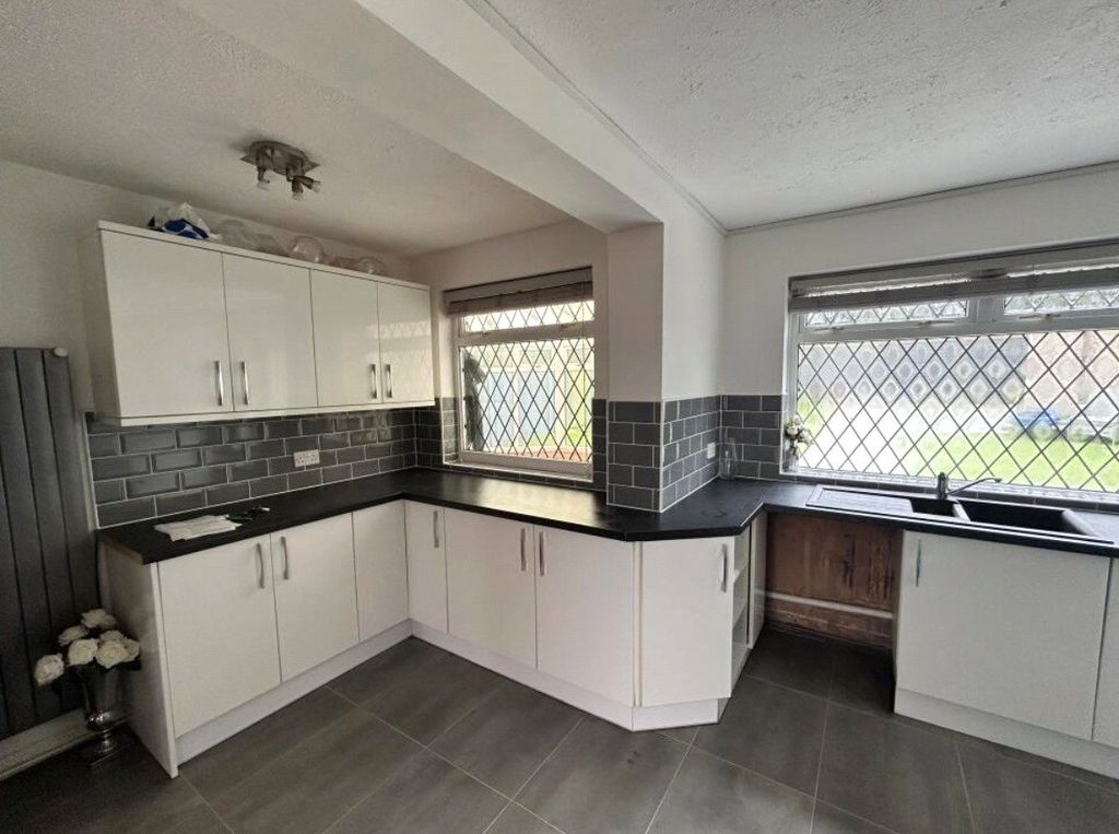 Property photo 3 of 8 Picture No. 08