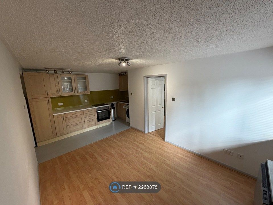 Property photo 2 of 8 Open Plan Lounge/Kitchen