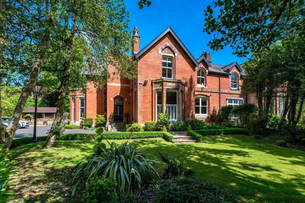 Property photo 2 of 49