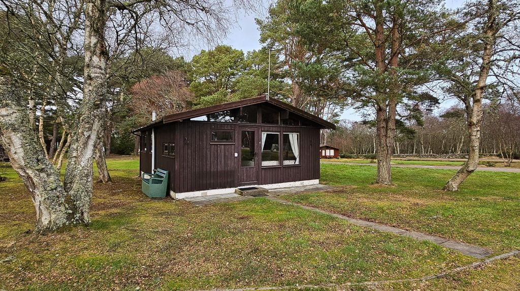 Property photo 1 of 11 Front