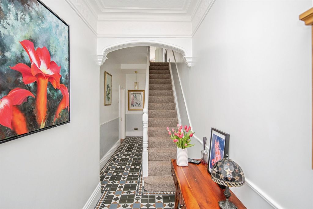 Additional image 7 of 6 bed semi-detached house for saleFronks Road, Harwich CO12