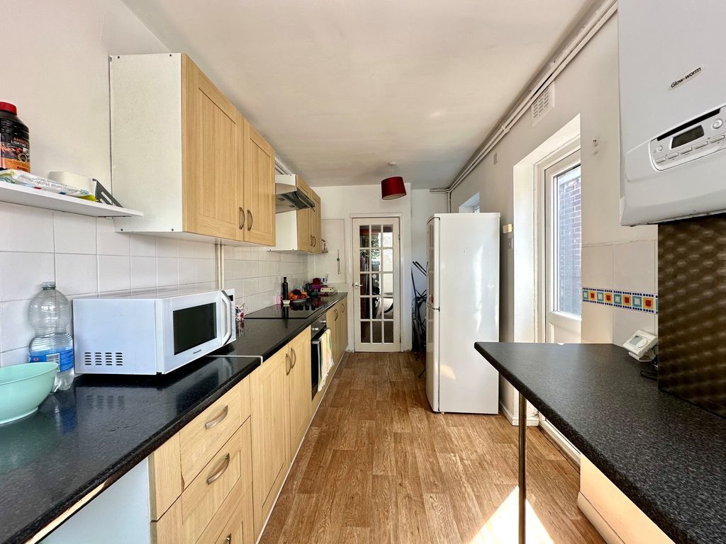 Property photo 3 of 8