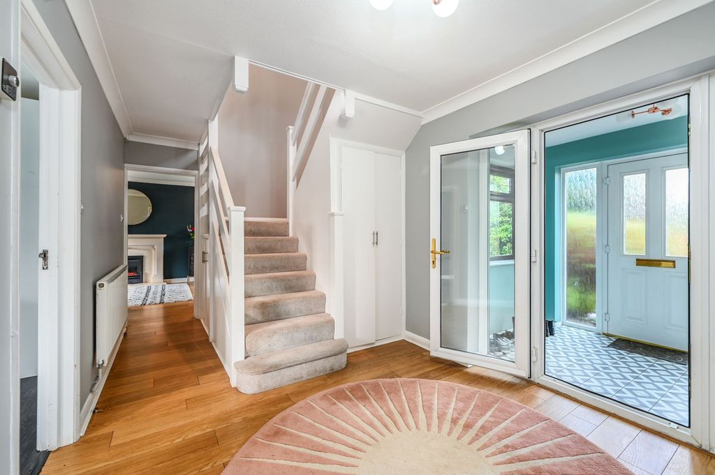 Property photo 2 of 30