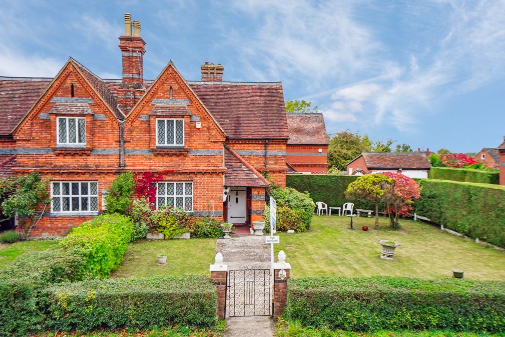 Property photo 1 of 16