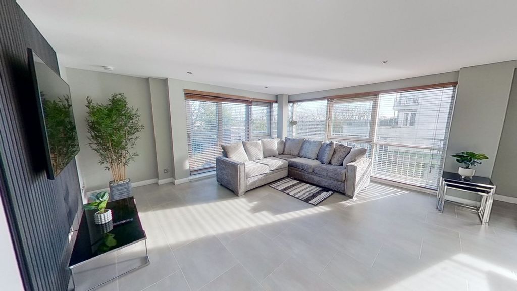 Property photo 1 of 11 Photo 1