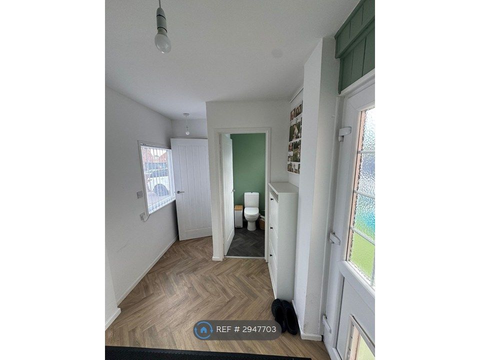 Property photo 2 of 33